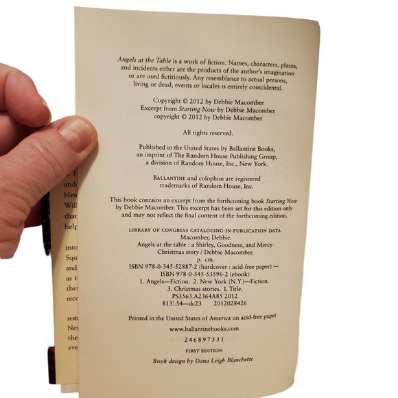 Set Of Two Christmas Novels by Debbie Macomber Angels Shirley, Goodness , Mercy - Picture 9 of 9